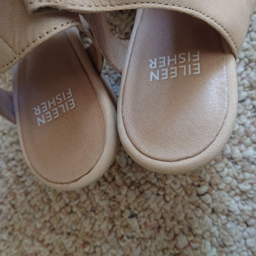 Eileen Fisher Doe Earth Tumbled Nubuck Sandal in beige size 6 - Picture 9 of 13